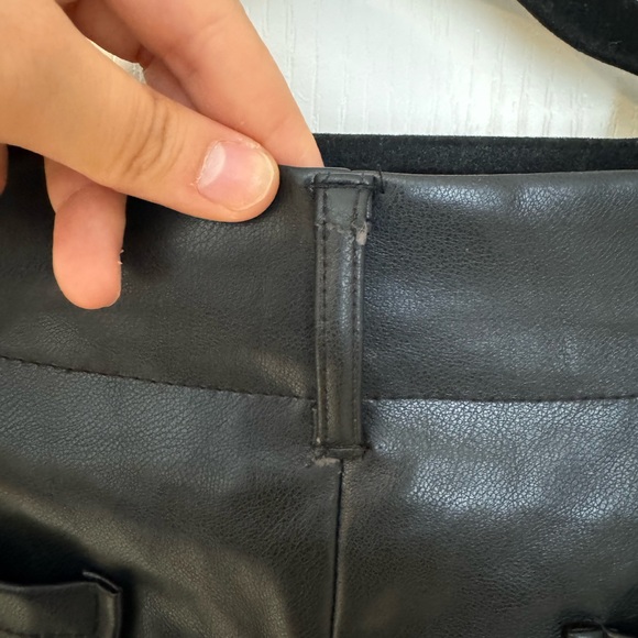 Women’s vegan leather pant - Picture 4 of 4